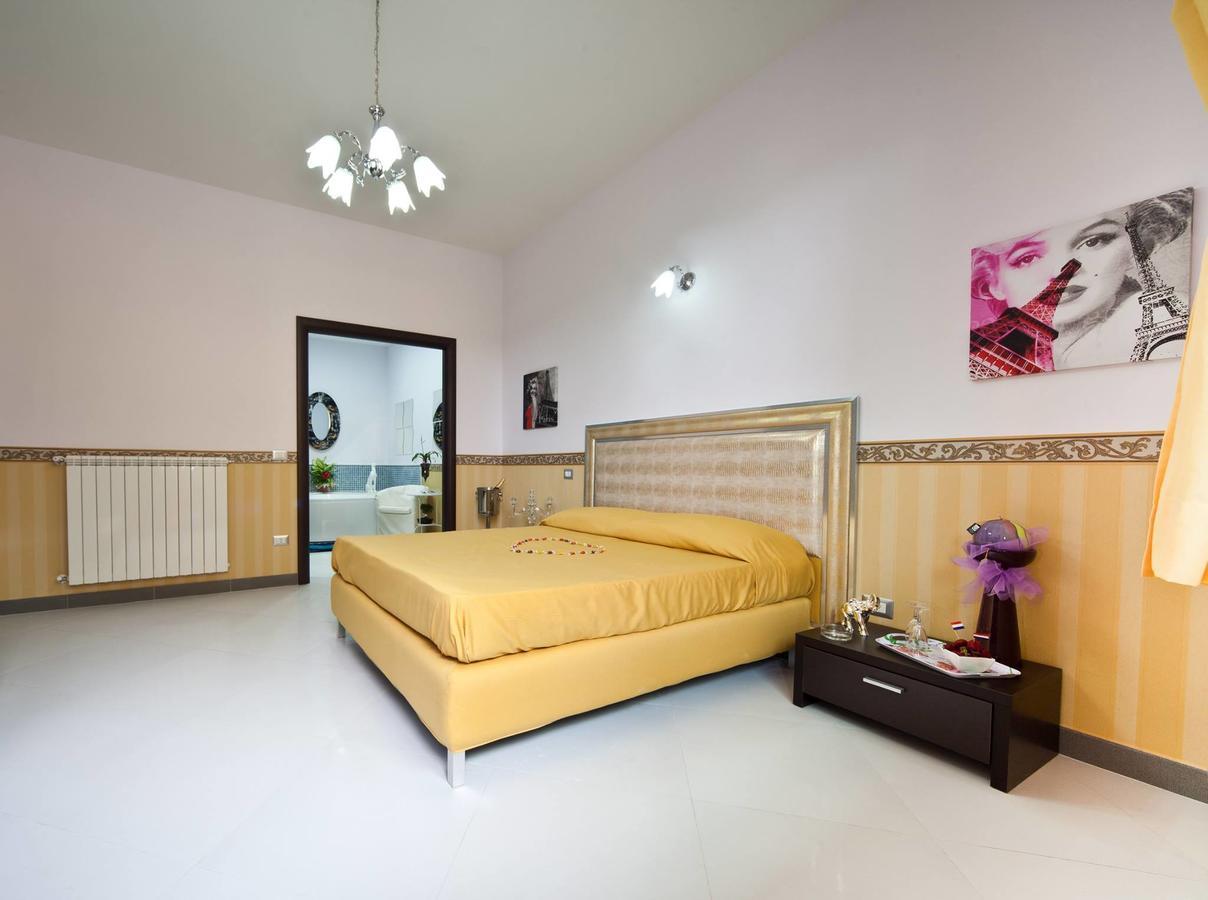 Hotel Glamour Qualiano Esterno foto