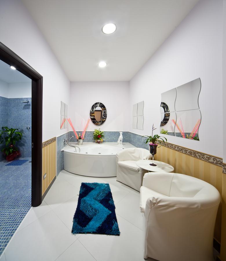 Hotel Glamour Qualiano Esterno foto