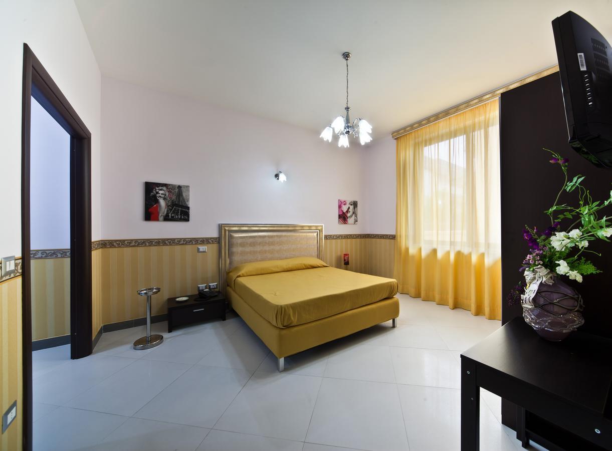 Hotel Glamour Qualiano Esterno foto