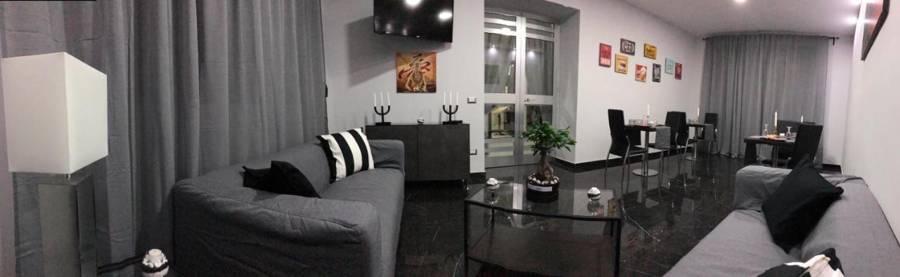 Hotel Glamour Qualiano Esterno foto